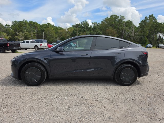 Used 2026 Tesla Model Y 2WD image 5
