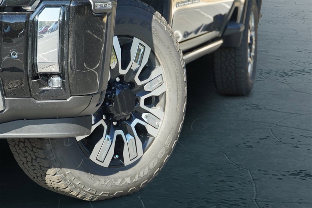 New 2026 GMC Sierra 2500 Denali w/ Denali Reserve Package image 37