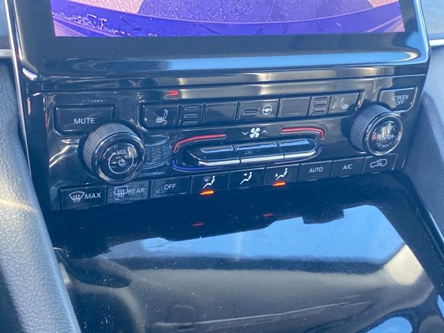 Used 2023 Jeep Grand Cherokee Limited image 14