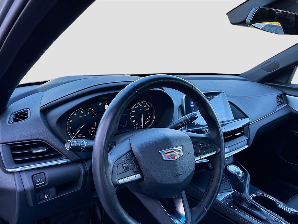 Used 2025 Cadillac CT4 Luxury image 9