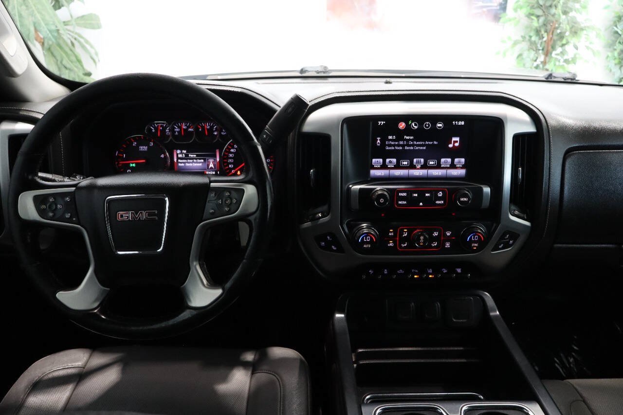Used 2016 GMC Sierra 2500 SLT w/ Duramax Plus Package AWD/4WD image 9