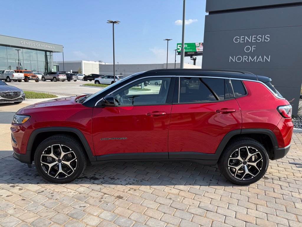 Used 2025 Jeep Compass Limited AWD/4WD image 2