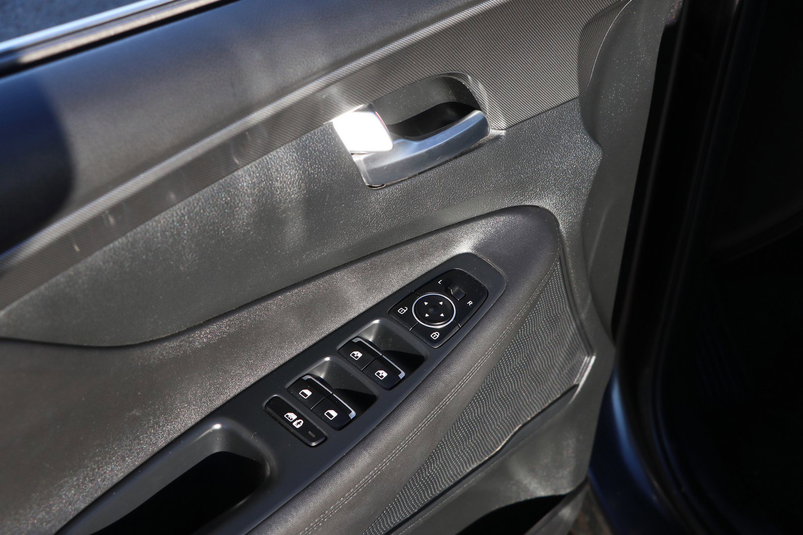 Used 2023 Hyundai Santa Fe SEL image 11