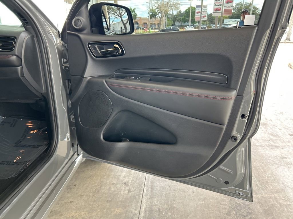 Used 2023 Dodge Durango GT image 24
