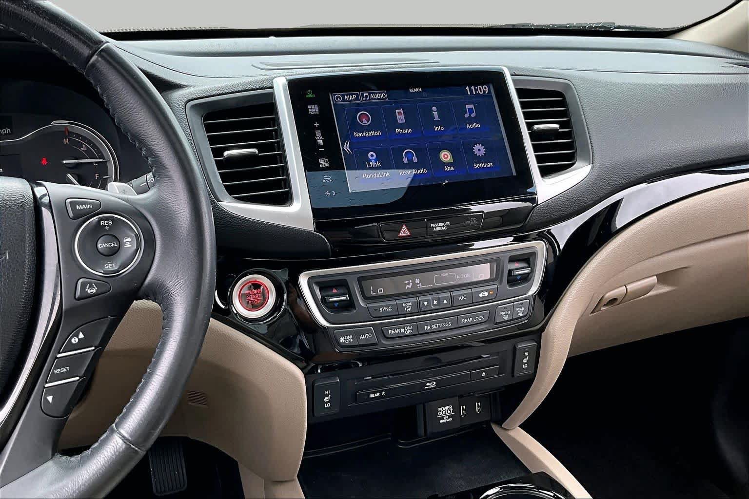 Used 2016 Honda Pilot Touring image 7