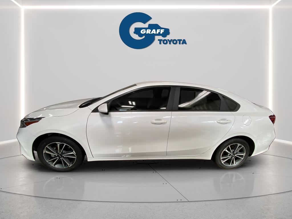 Used 2024 Kia Forte LXS image 3