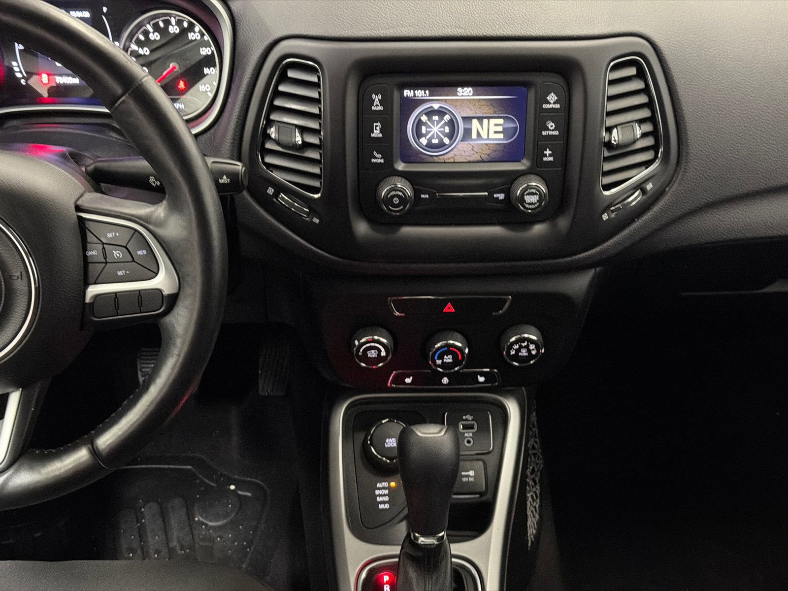 Used 2018 Jeep Compass Sport w/ Cold Weather Group image 16