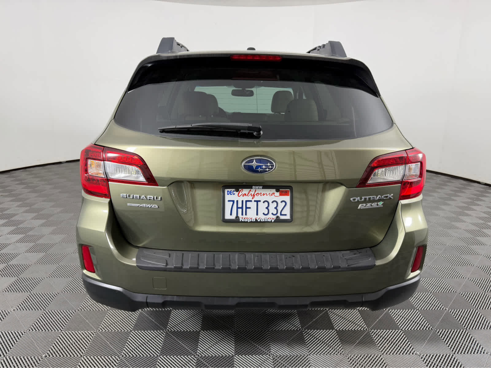 Used 2015 Subaru Outback 2.5i Limited image 4