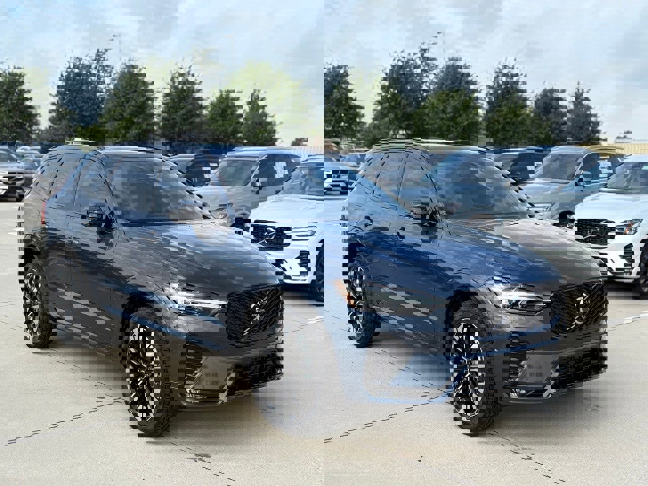 New 2026 Volvo XC60 B5 Plus w/ Protection Package Premier image 3