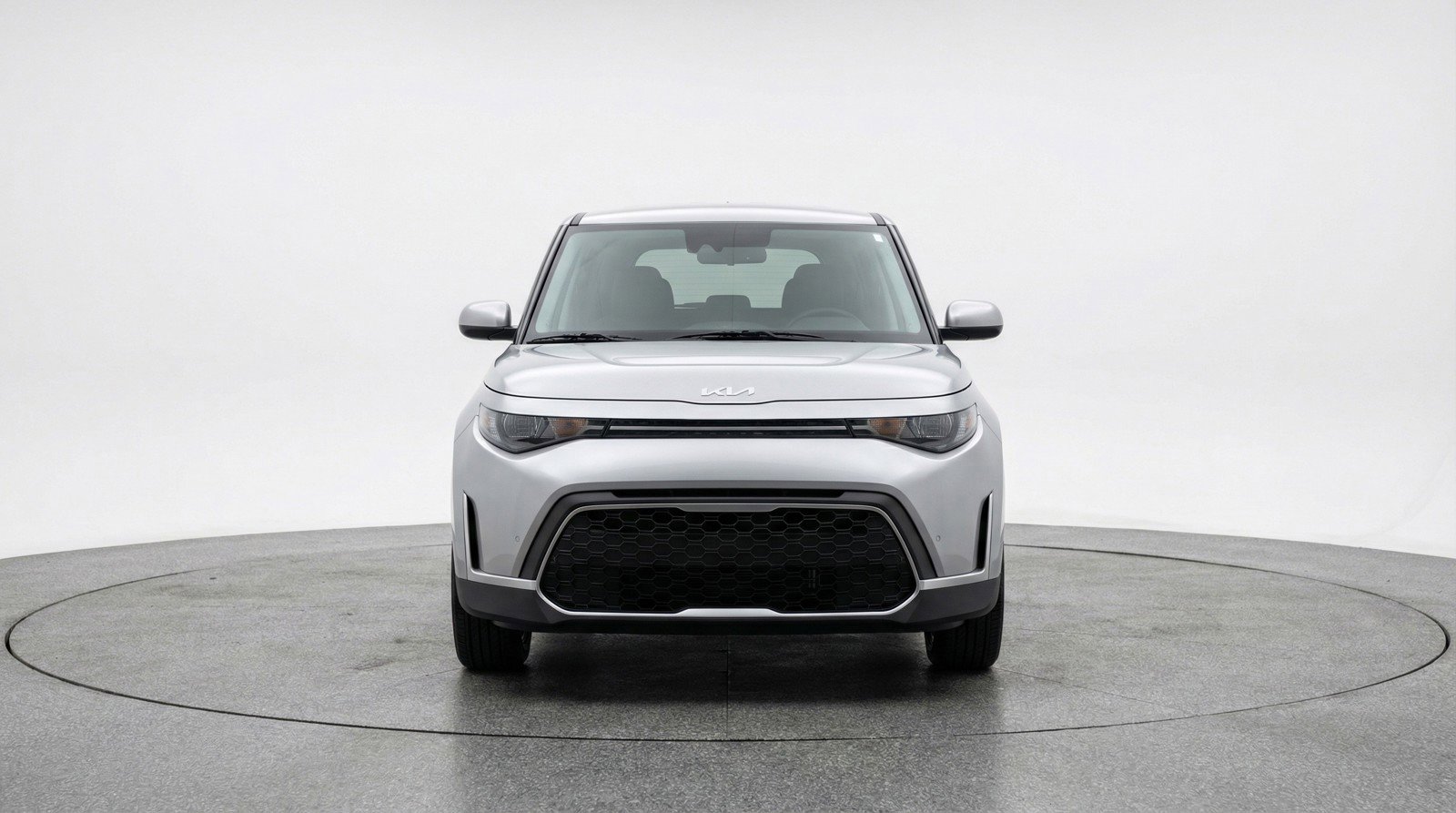Used 2025 Kia Soul LX w/ LX Technology Package image 2