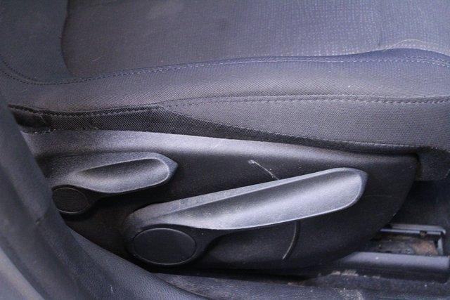 Used 2016 Chrysler 200 LX image 12