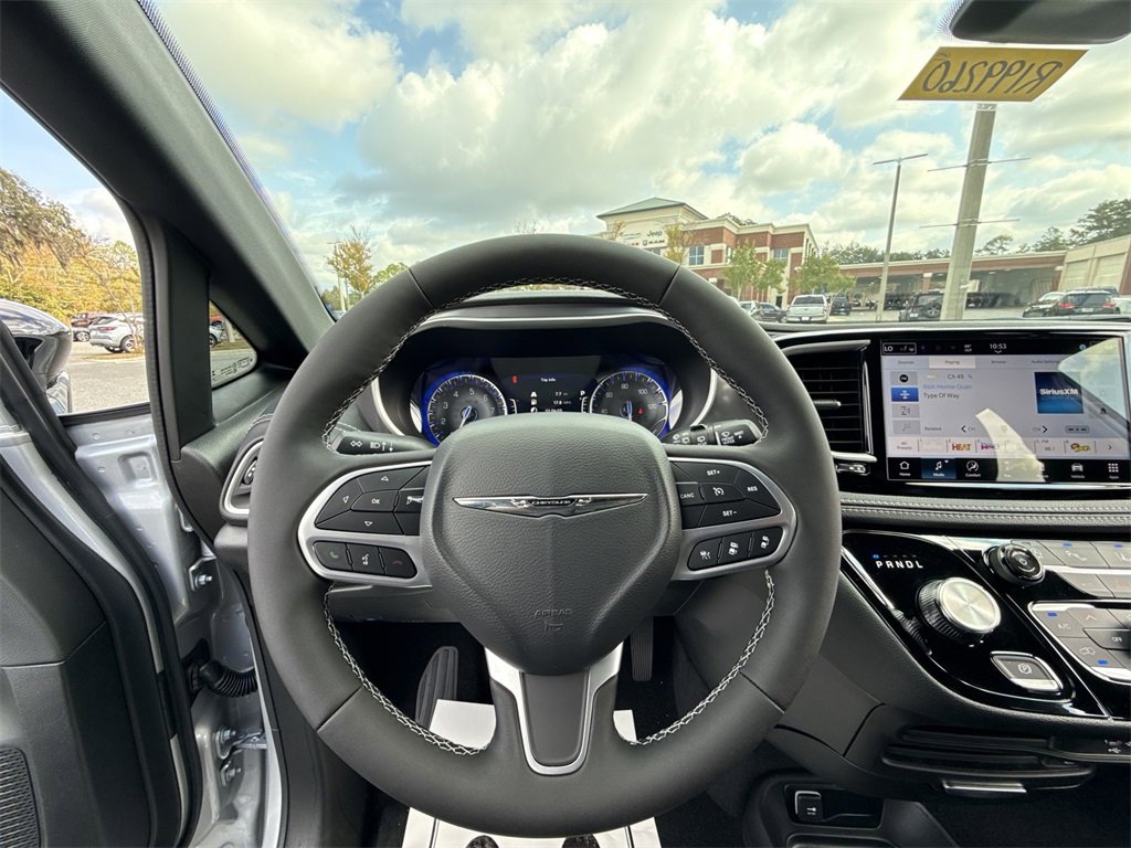 New 2026 Chrysler Pacifica Select image 13