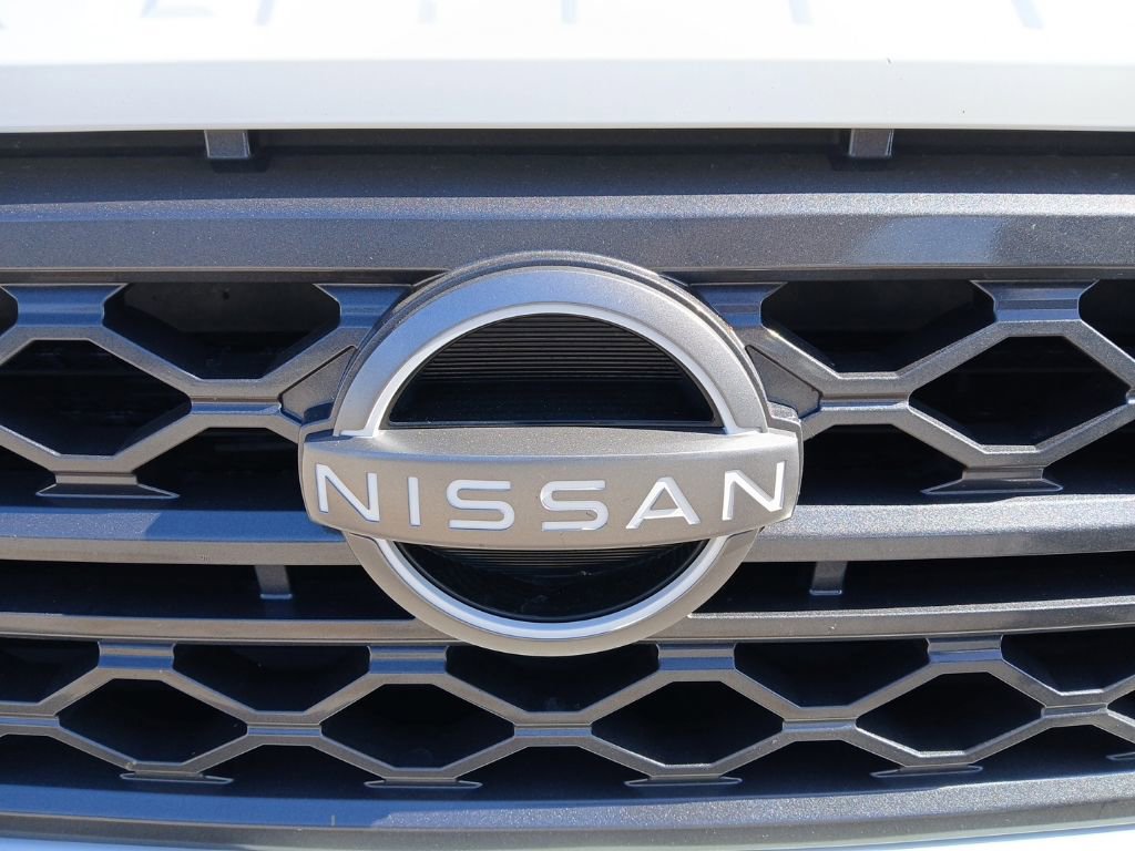 Certified 2024 Nissan Frontier SV w/ SV Convenience Package RWD image 2