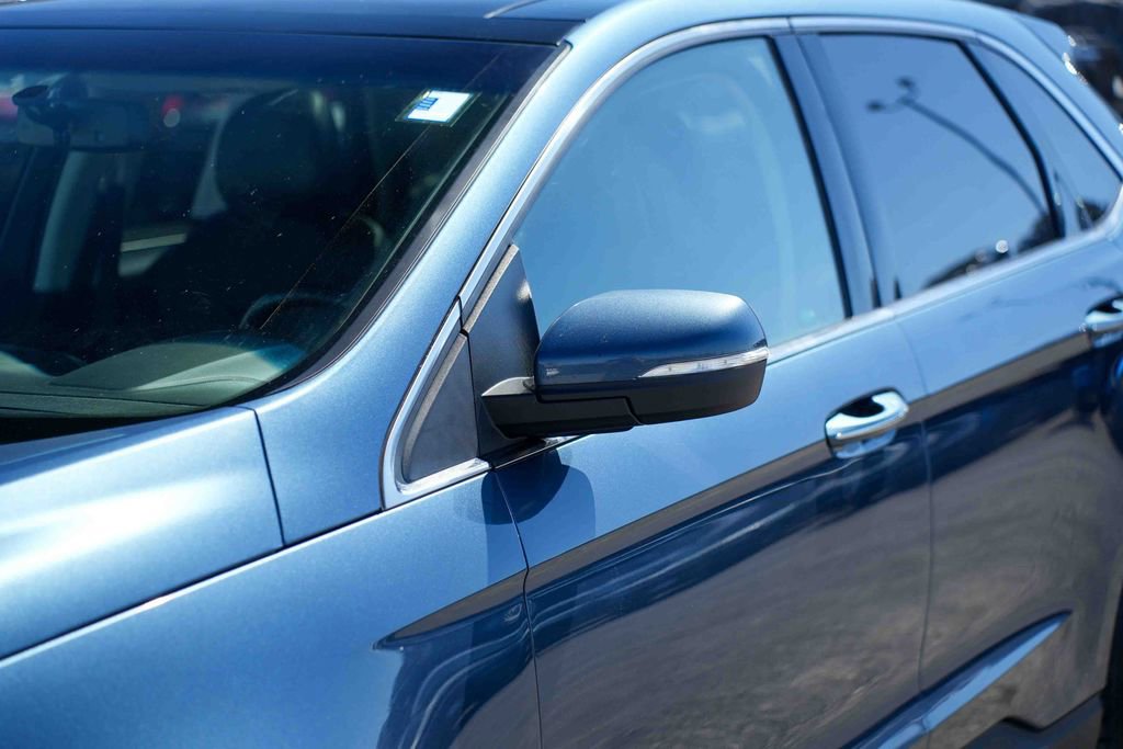 Used 2018 Ford Edge Titanium w/ Equipment Group 301A AWD/4WD image 10