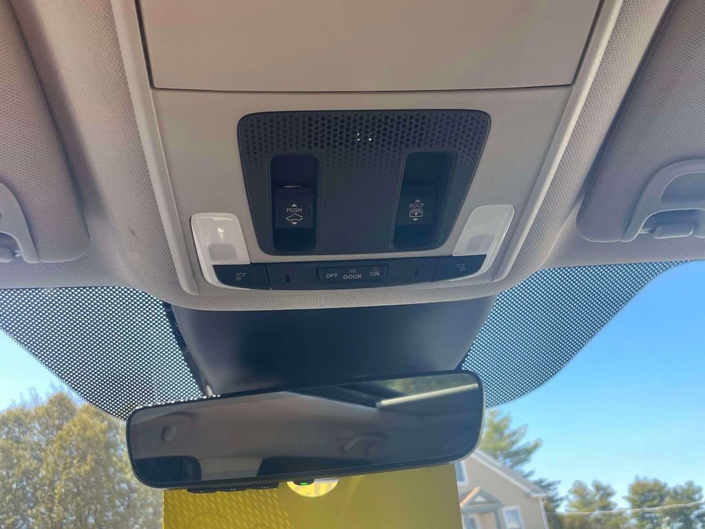 Certified 2024 Honda Pilot Touring image 30