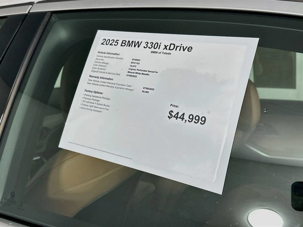 Used 2025 BMW 330i xDrive Sedan AWD/4WD image 12