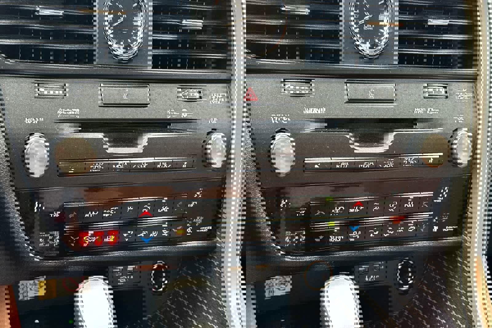 Certified 2022 Lexus RX 450h AWD image 23