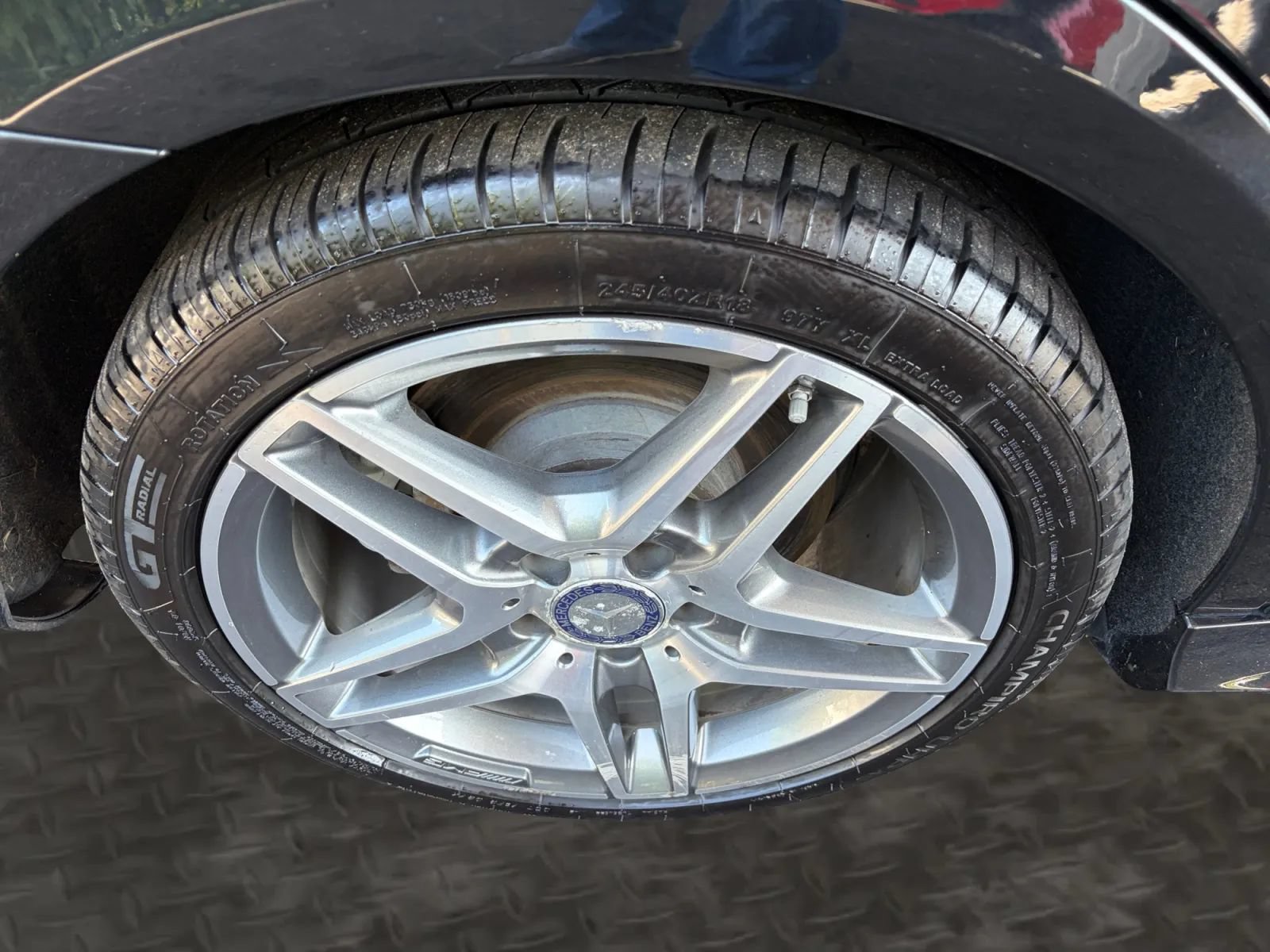 Used 2014 Mercedes-Benz E 550 4MATIC Sedan image 41
