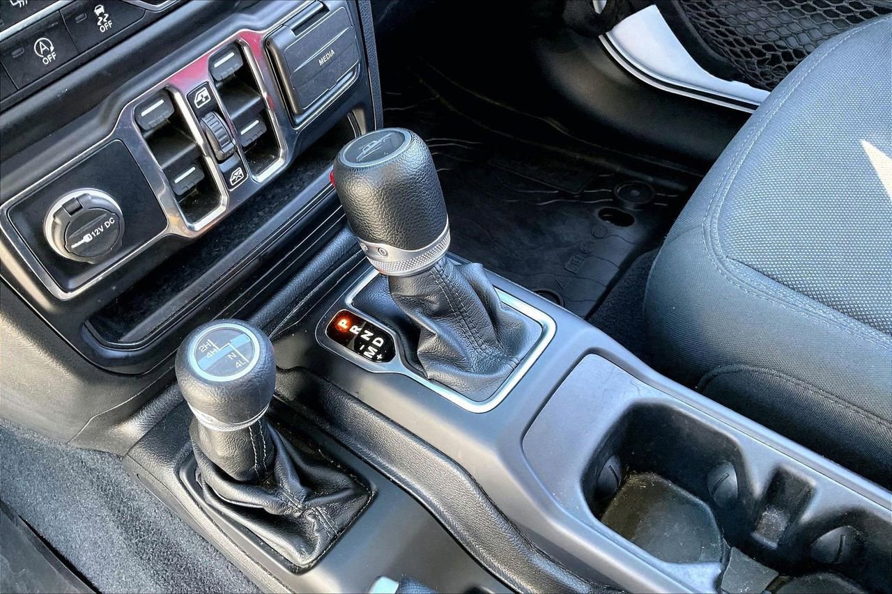 Certified 2022 Jeep Gladiator Sport image 31