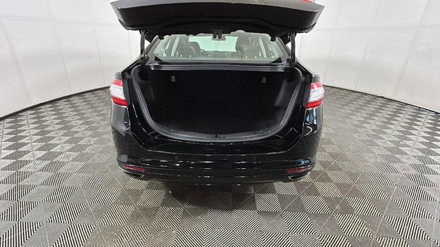 Used 2016 Ford Fusion SE w/ Equipment Group 202A AWD/4WD image 25