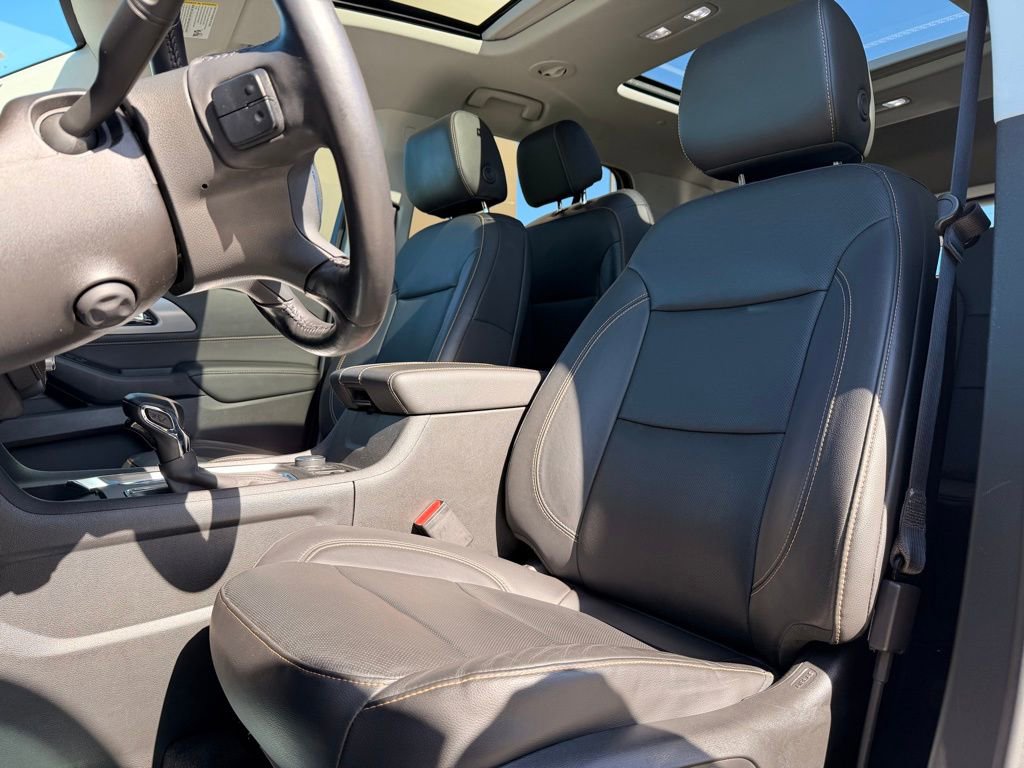 Used 2021 Chevrolet Traverse Premier w/ LPO, Floor Liner Package AWD/4WD image 27