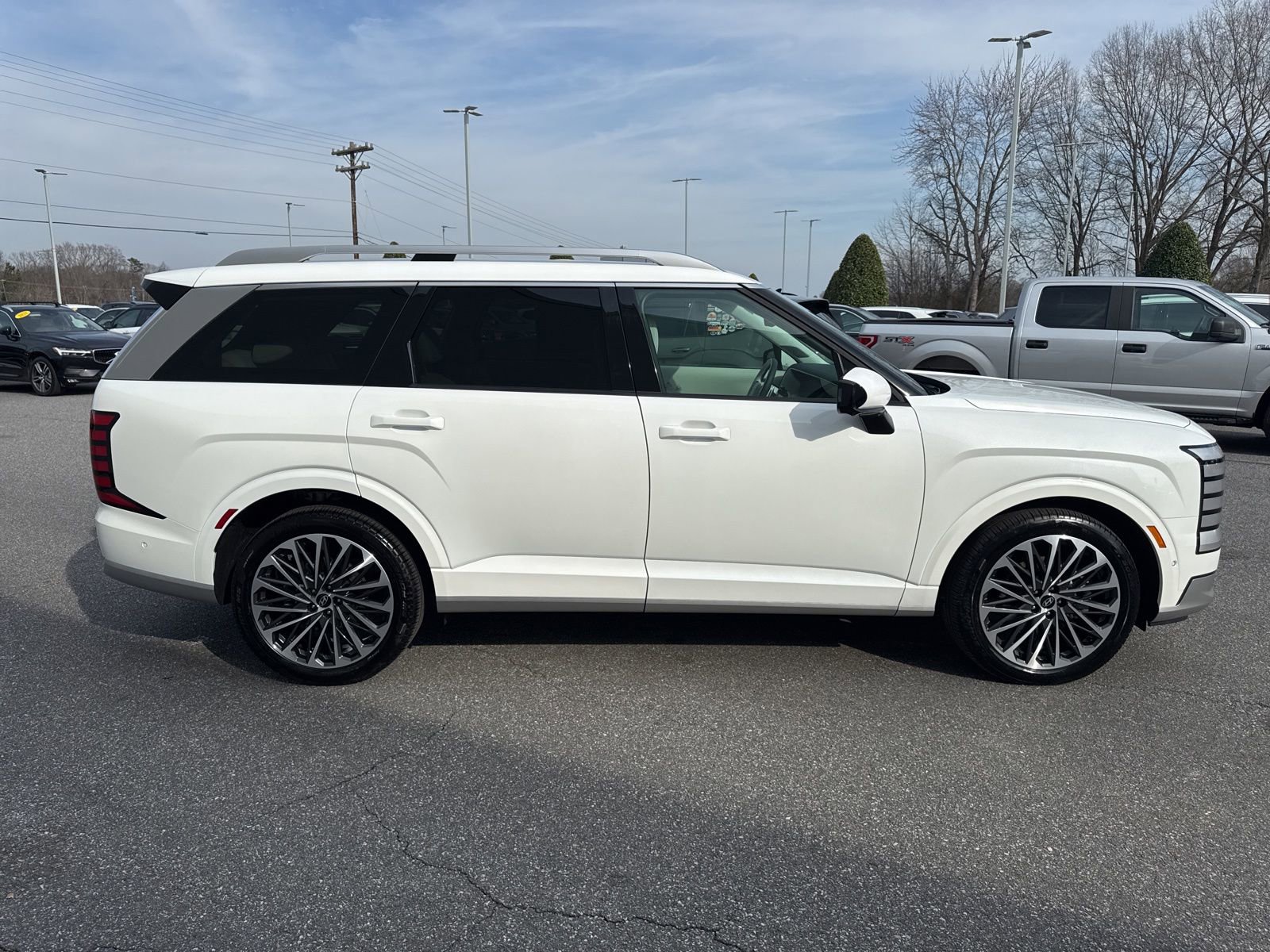 Used 2026 Hyundai Palisade Calligraphy image 8