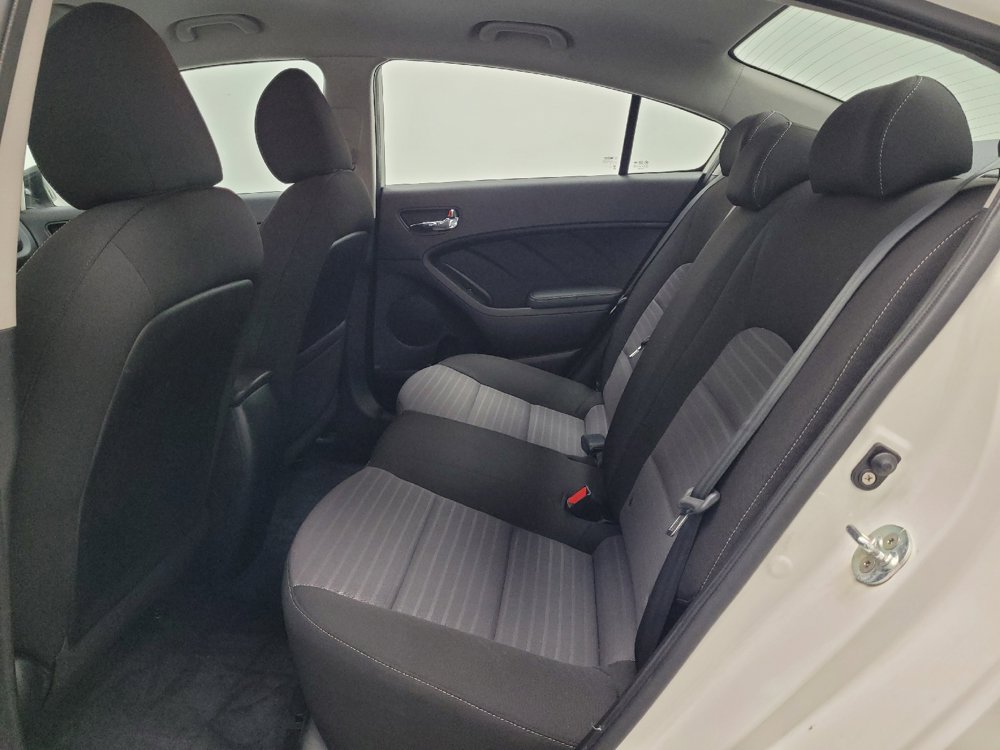 Used 2017 Kia Forte S FWD image 18