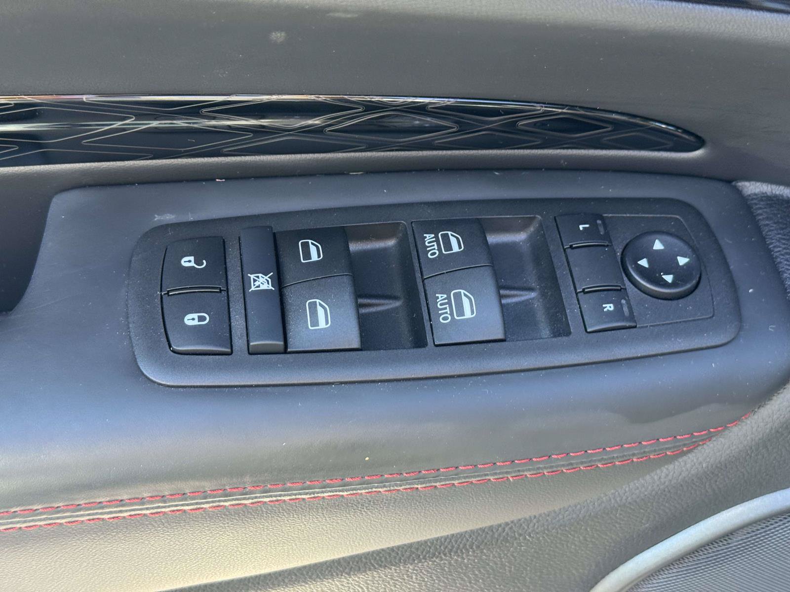 Used 2025 Dodge Durango GT AWD/4WD image 28
