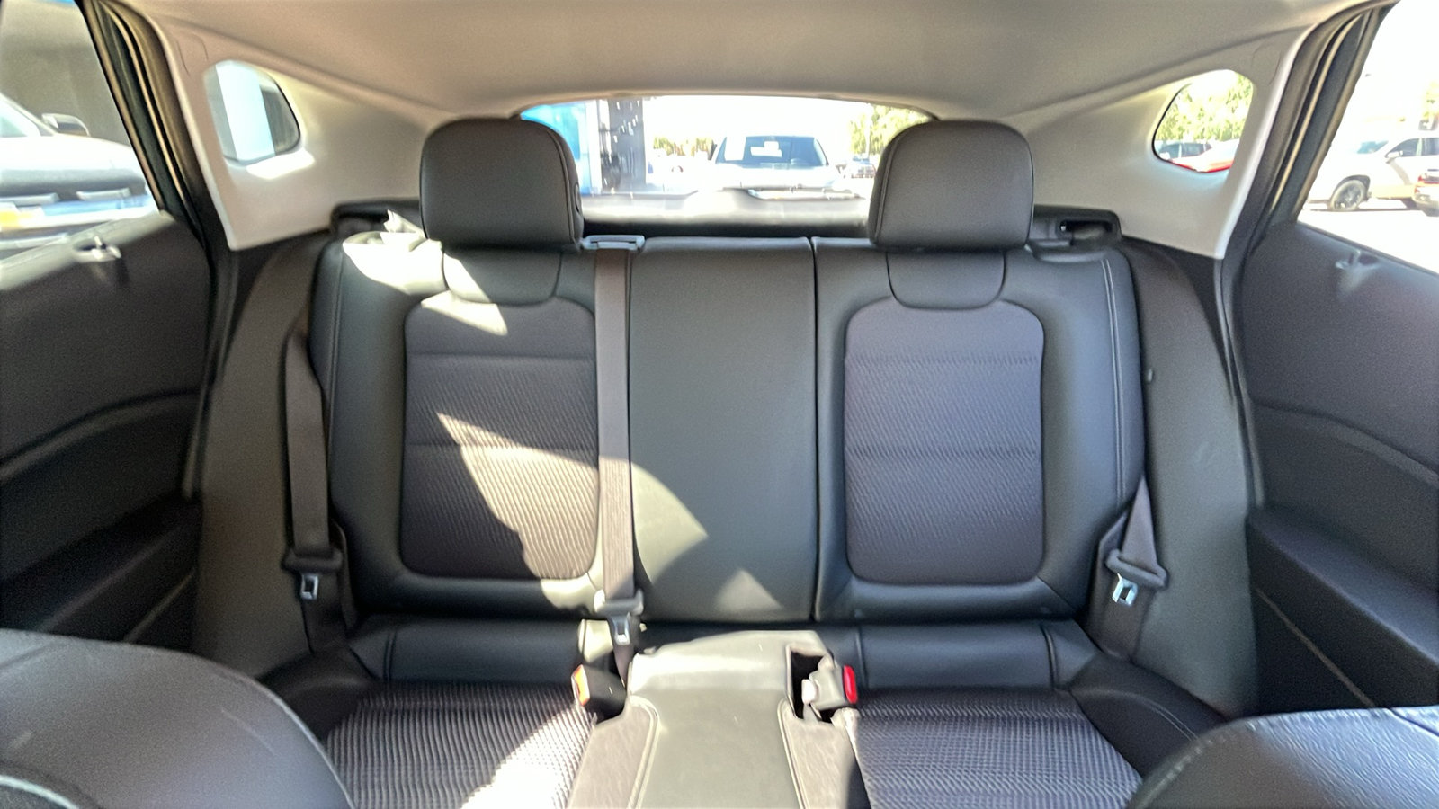 Used 2025 Chevrolet Trax LT FWD image 23