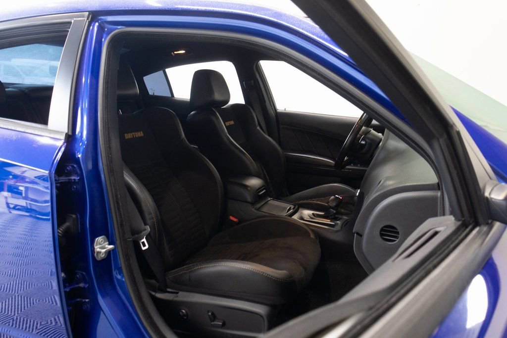 Used 2018 Dodge Charger R/T image 22