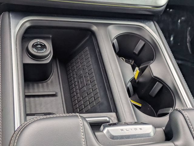 Used 2025 Ford Expedition Platinum AWD/4WD image 24