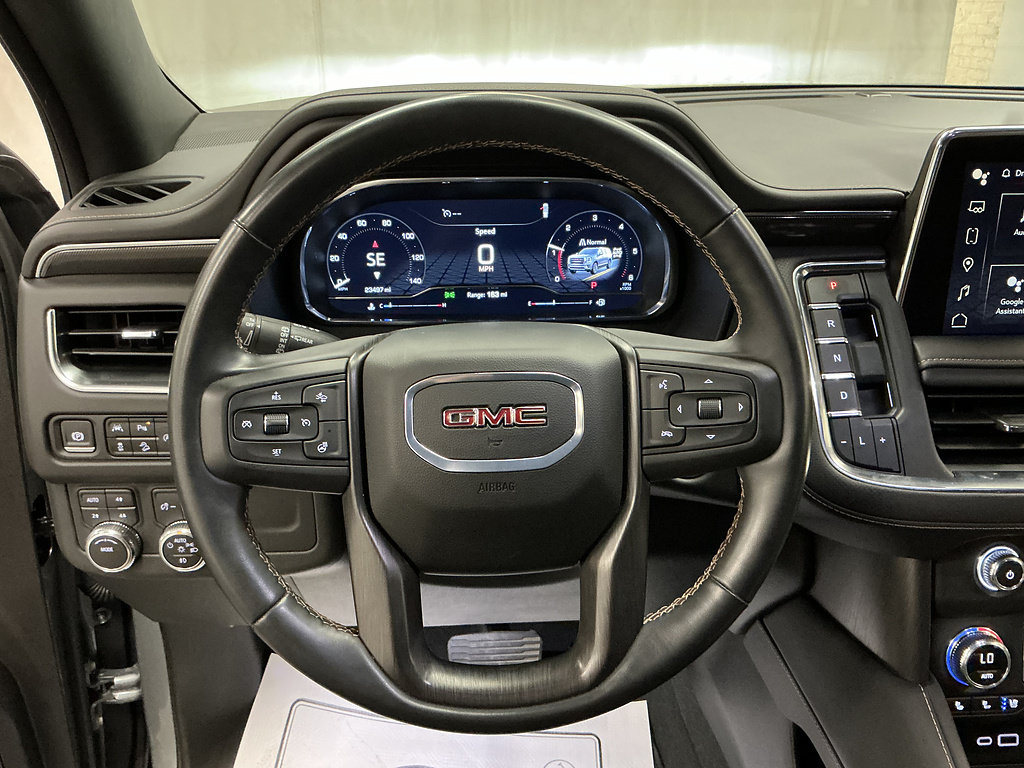 Used 2024 GMC Yukon AT4 AWD/4WD image 12