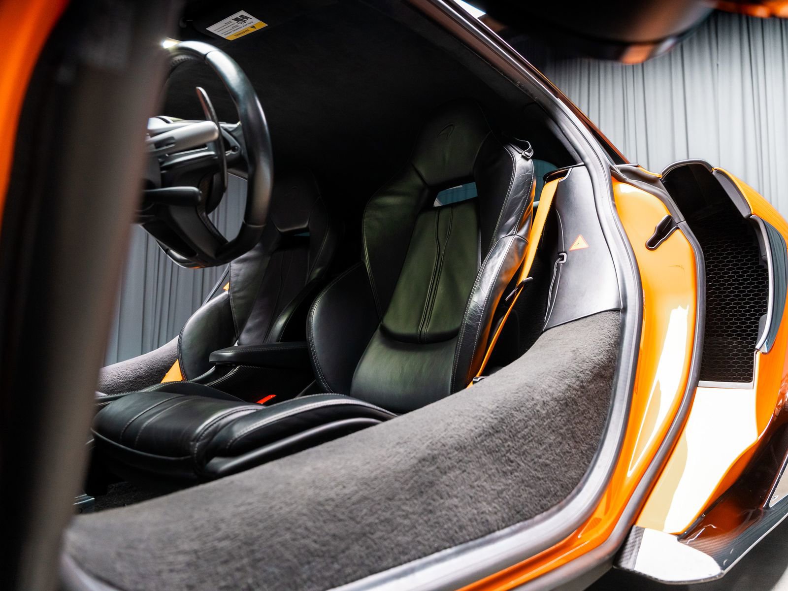 Used 2016 McLaren 570S Coupe RWD image 45