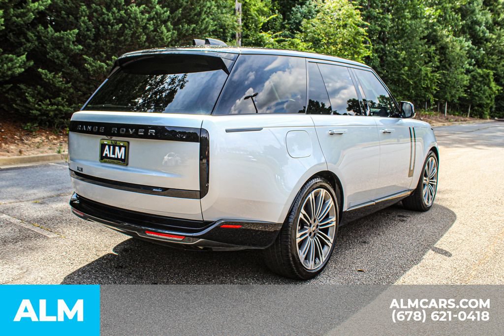 Used 2024 Land Rover Range Rover SE AWD/4WD image 5