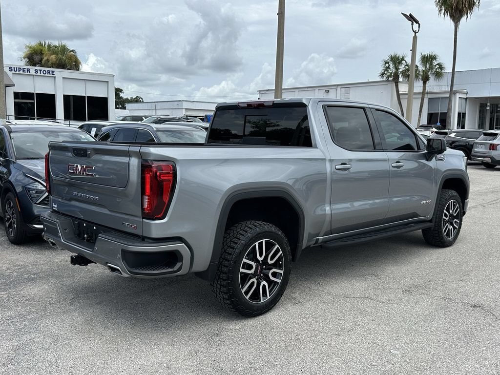 Used 2024 GMC Sierra 1500 AT4 w/ Technology Package AWD/4WD image 5