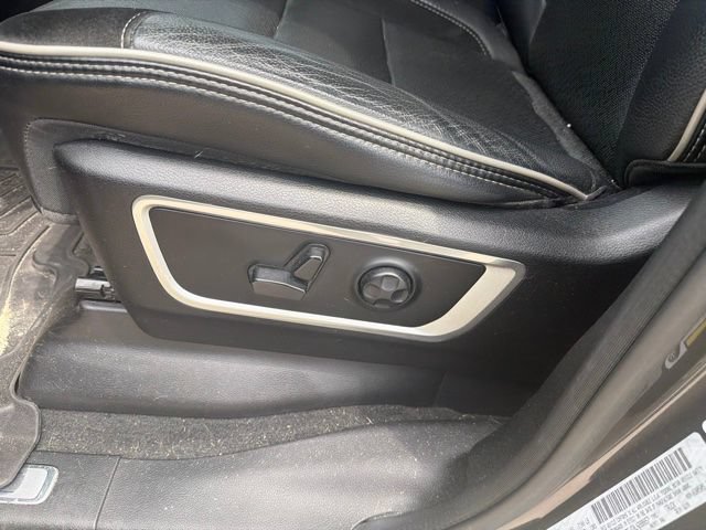 Used 2020 RAM 1500 Laramie w/ Sport Appearance Package AWD/4WD image 12