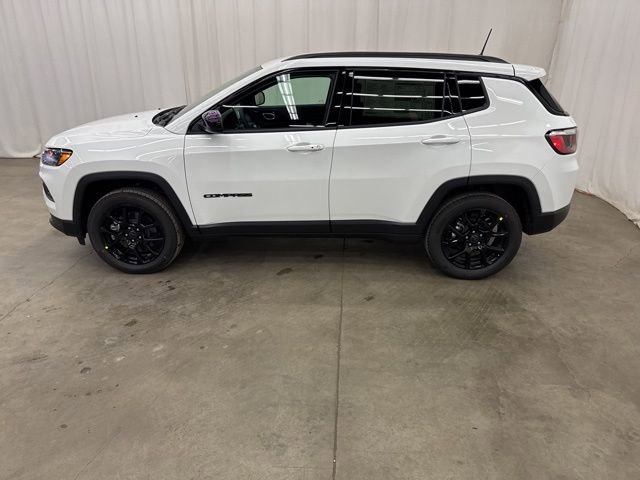 New 2026 Jeep Compass Latitude image 31