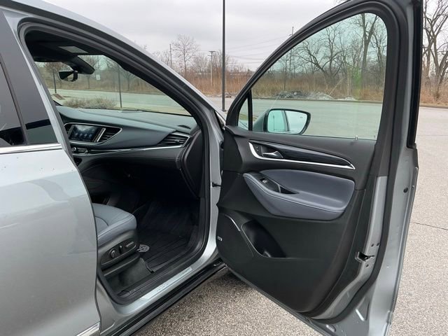 Used 2024 Buick Enclave Essence w/ Experience Buick Package image 21
