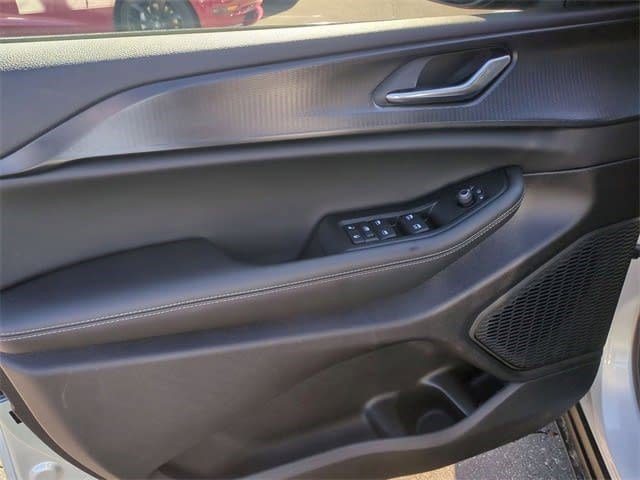 Used 2024 Jeep Grand Cherokee L Laredo w/ Luxury Tech Group I image 16