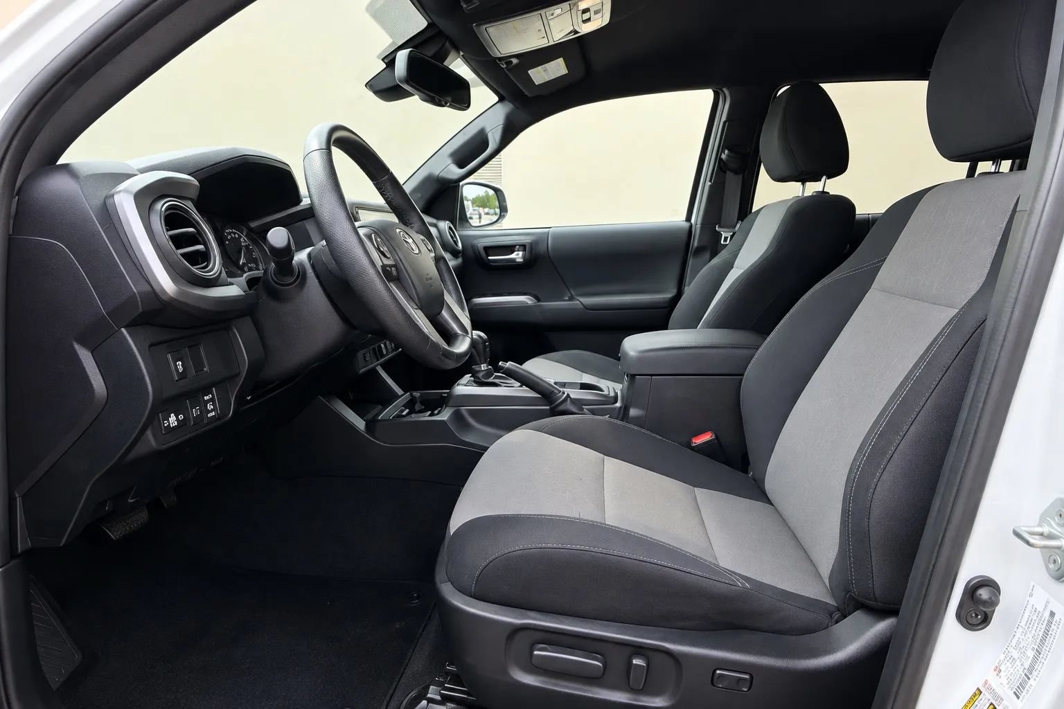 Used 2023 Toyota Tacoma TRD Sport AWD/4WD image 11