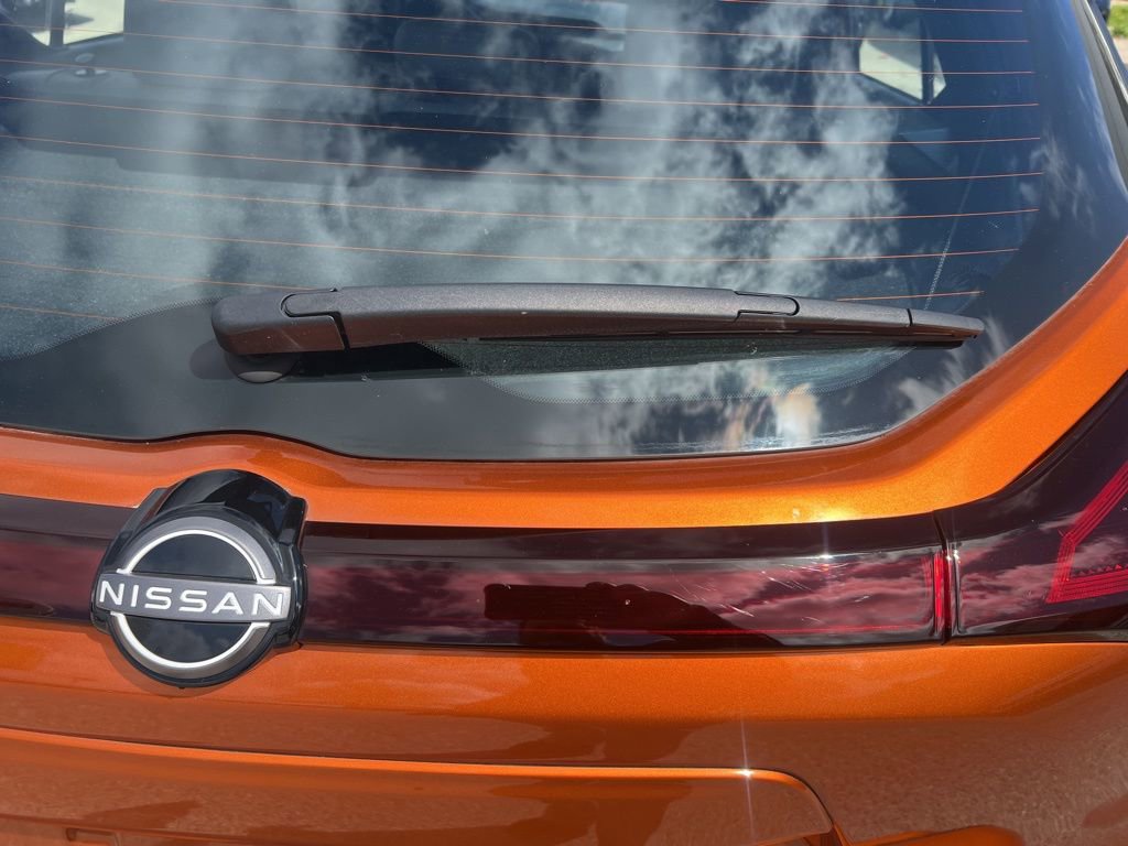 Certified 2023 Nissan Kicks SR w/ SR Premium Package FWD image 37