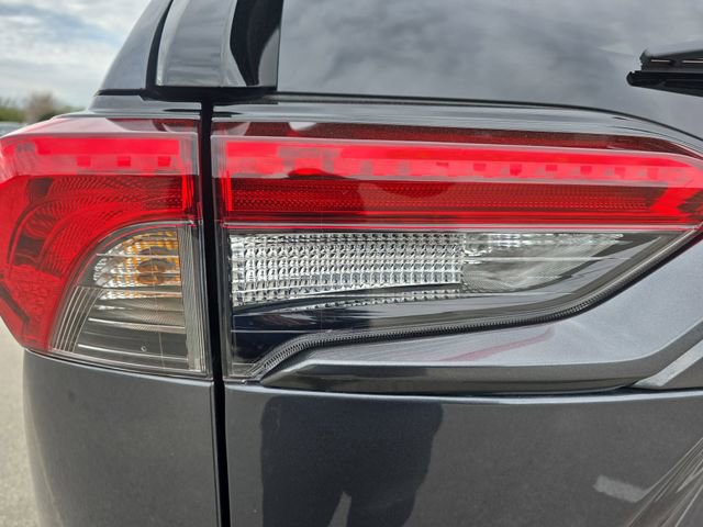 Certified 2025 Toyota RAV4 LE image 33