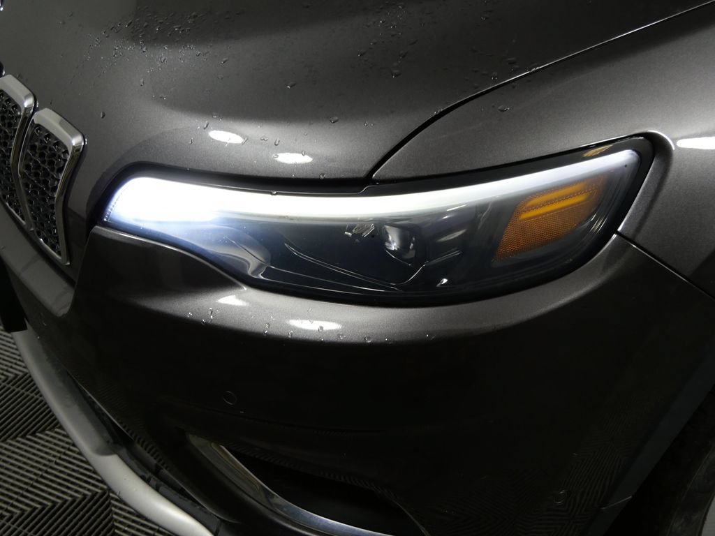 Used 2019 Jeep Cherokee Limited w/ Luxury Group AWD/4WD image 15