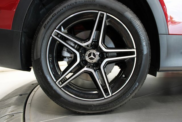 Used 2024 Mercedes-Benz GLB 250 4MATIC image 35