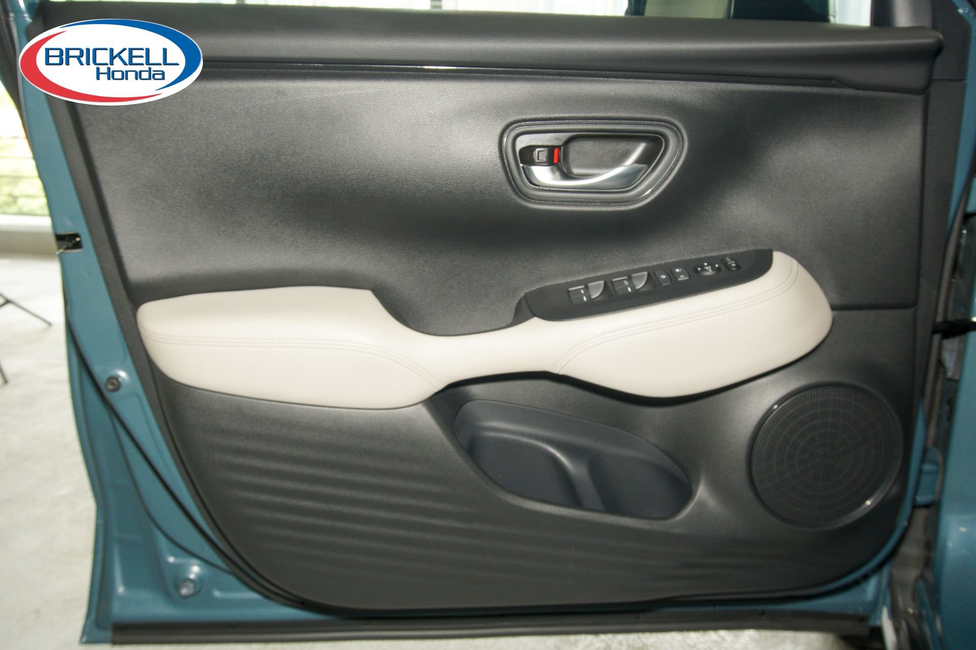 Certified 2024 Honda HR-V LX image 11