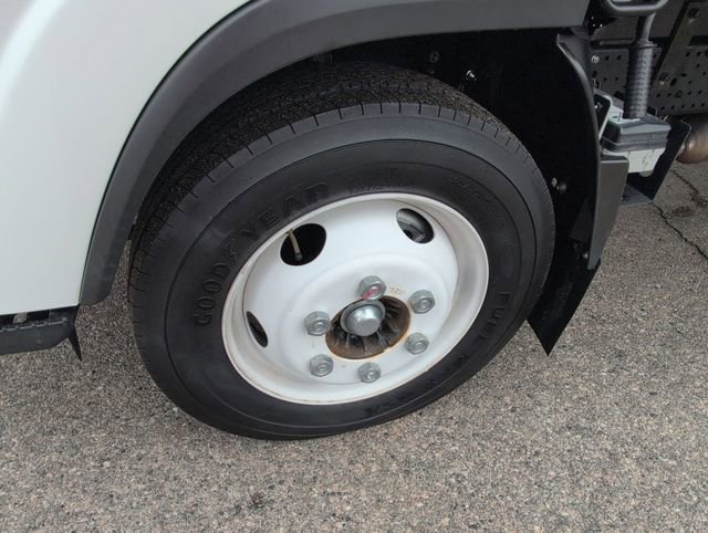 Certified 2024 Chevrolet Low Cab Forward image 29