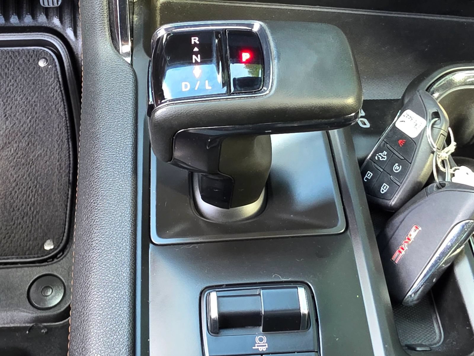 Used 2023 GMC Sierra 1500 AT4 w/ Technology Package AWD/4WD image 20