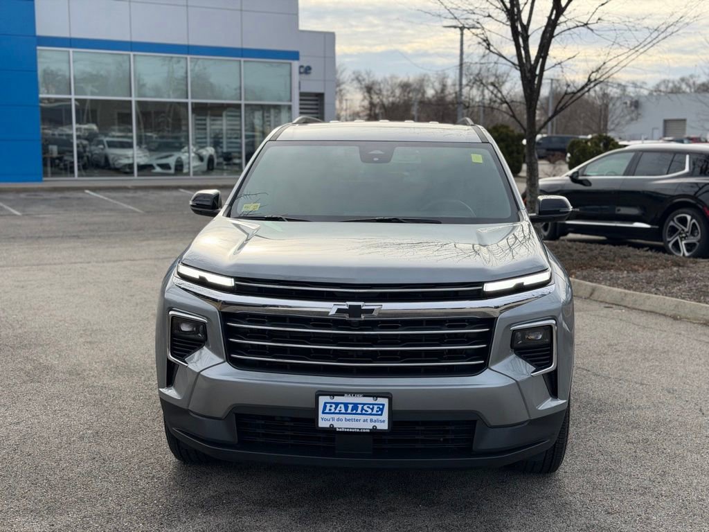 Used 2025 Chevrolet Traverse LT w/ LPO, Floor Liner Package image 2