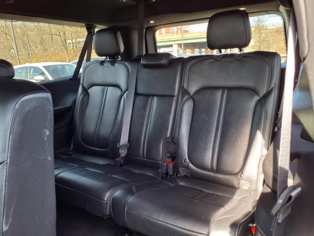 Used 2023 Jeep Wagoneer L Series II AWD/4WD image 17