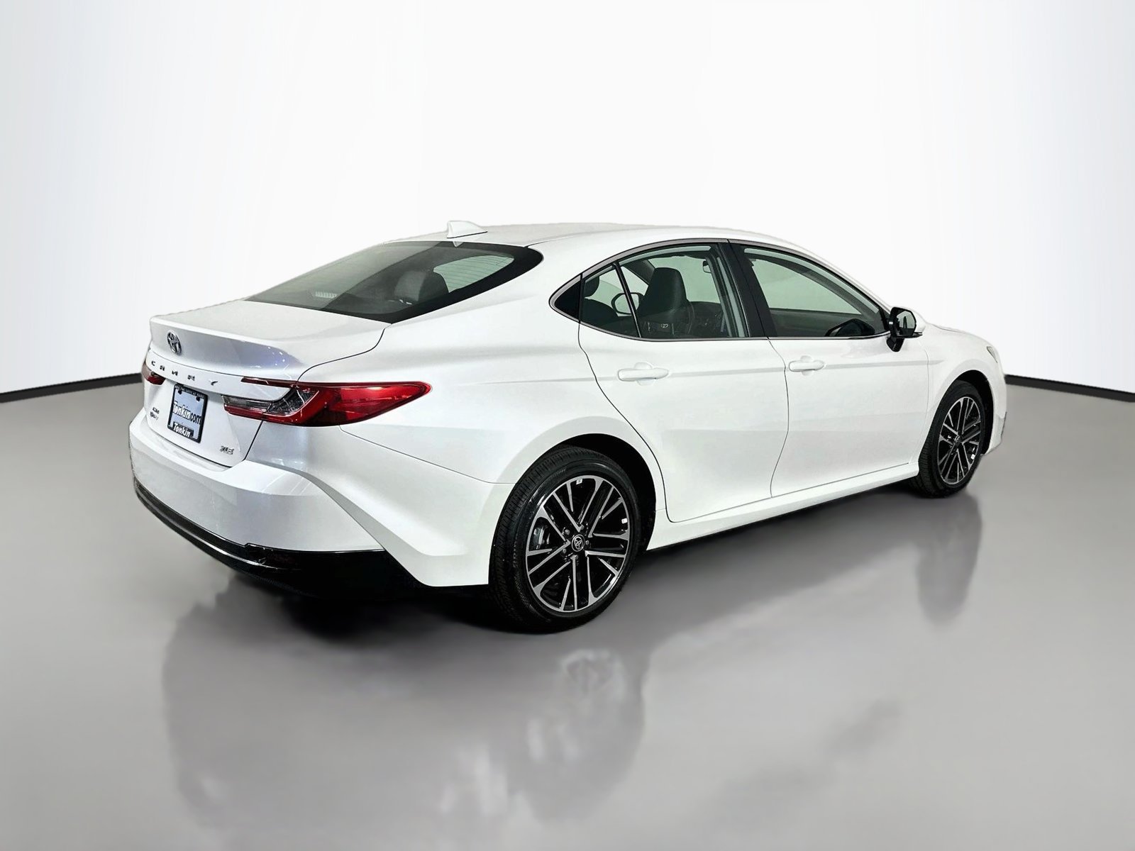 Certified 2025 Toyota Camry XLE AWD/4WD image 7